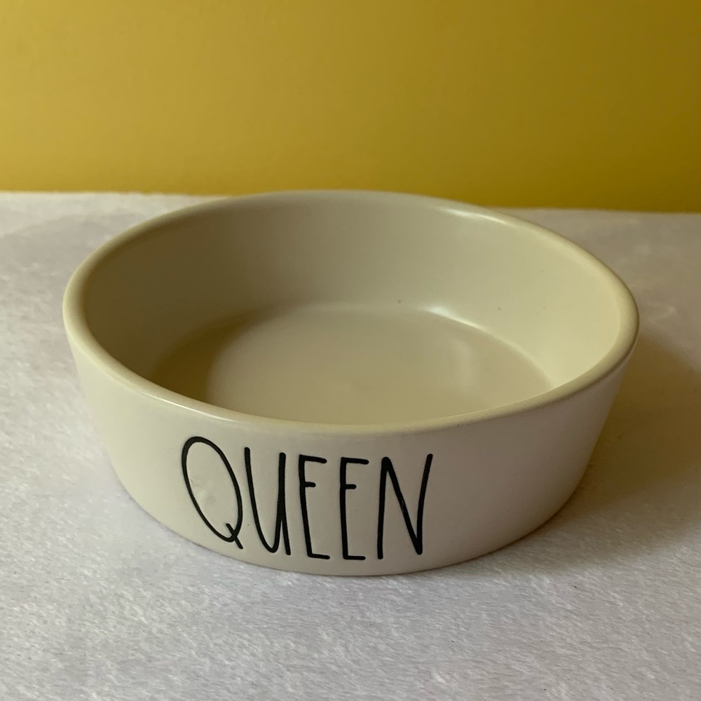 Rae Dunn Queen Cat Dish